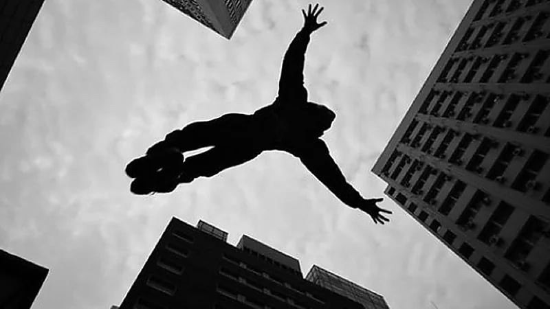 انتحار طالب بالقفز من الطابق السادس بجامعته