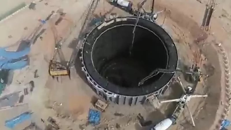 بالفيديو..بدء تنفذ مشروع إنشاء منظومة تصريف السيول بالثقب الأفقي بالقصيم