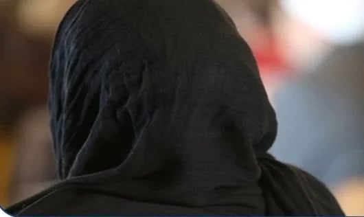 كويتية تتخلى عن أولادها وتتركهم لرجال الشرطة