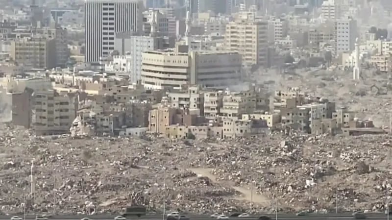 بالفيديو.. إغلاق حي الجامعة في جدة تمهيدا لإزالته غدًا