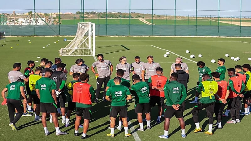 البريك يتعرض لوعكة صحية والأخضر يواصل استعداده لمواجهة فنزويلا