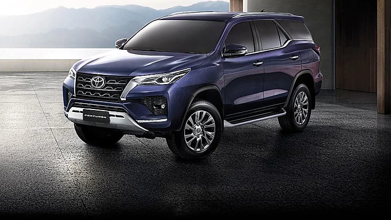 بالصور.. مواصفات وأسعار تويوتا فورتشنر موديل 2022
