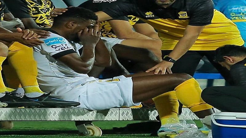 الكشف عن طبيعة إصابة شراحيلي في مباراة الرائد