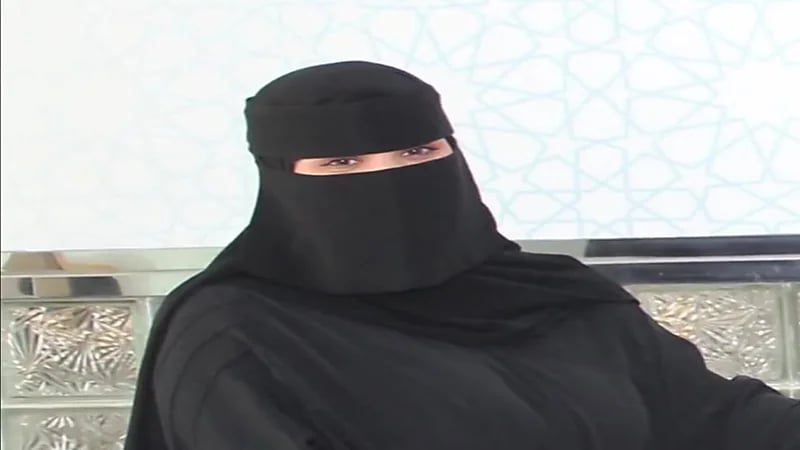 شاهد.. غادة البلوي تروي تفاصيل إنقاذها طفل فقد التنفس نهائياً في مدارس تبوك