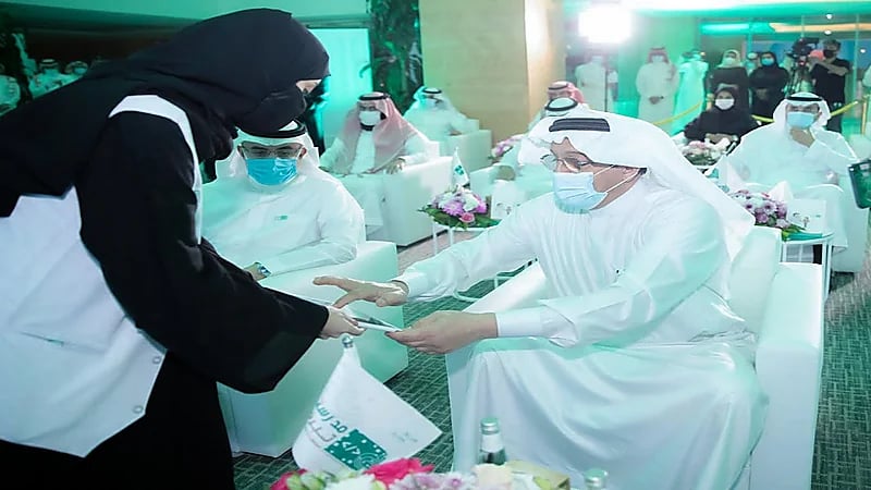 وزير التعليم يطلق المسابقة الوطنية الرقمية "مدرستي تبرمج"