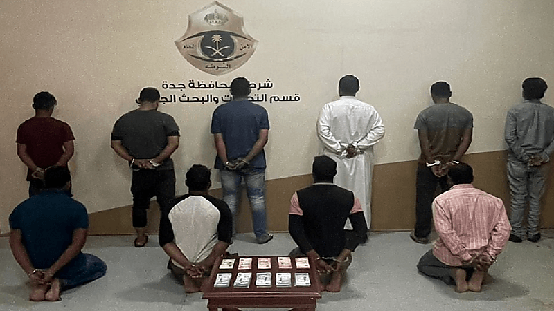 القبض على 10 أشخاص سرقوا كيابل كهربائية بجدة