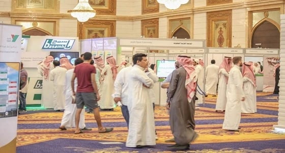 سوق العمل يستقبل 5 آلاف شابة وفتاة بعد تأهليهم في طموح