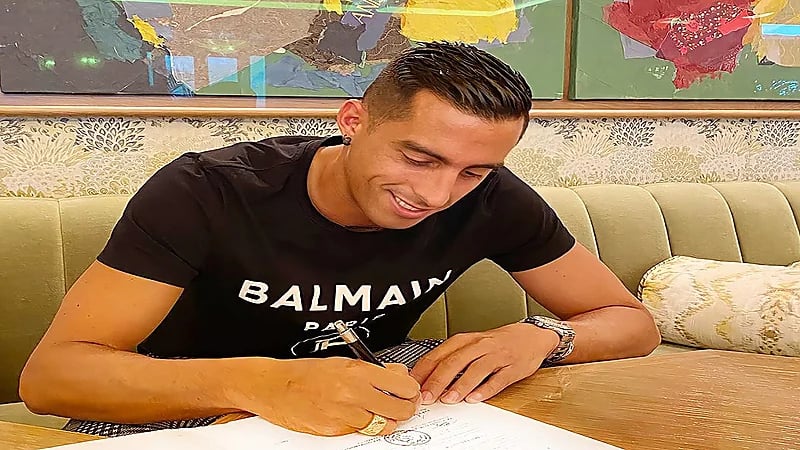 النصر يوقع رسميا مع الأرجنتيني موري لمدة موسمين 