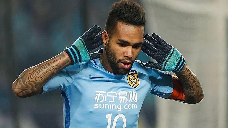 تيكسيرا يكشف سبب رفضه الانضمام لصفوف الهلال والنصر