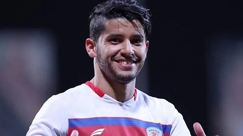 أحد قطبي جدة يقترب من ضم بقير 