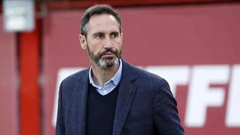 كشف سبب تأخر وصول مدرب الشباب الجديد "مورينو"