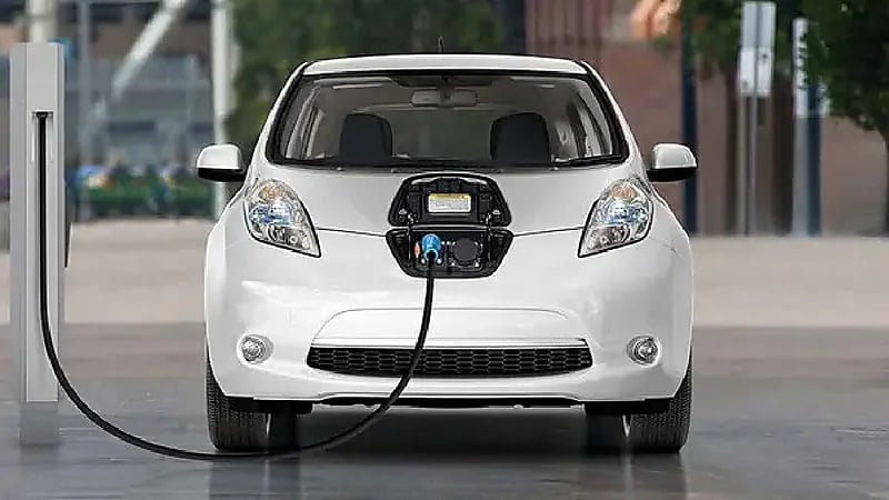 بالفيديو .. تعرف على المواصفات المعتمدة لشحن المركبات الكهربائية في المملكة