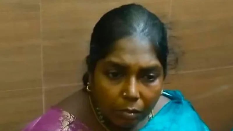 جريمة بشعة.. امرأة تقتل طفل بوضع السم له في المشروب بسبب الغيرة