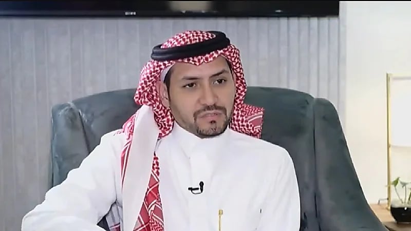 بالفيديو .. شاب ينقل تجربة العيادة الطبية إلى المنزل بمشروع مُبتكر