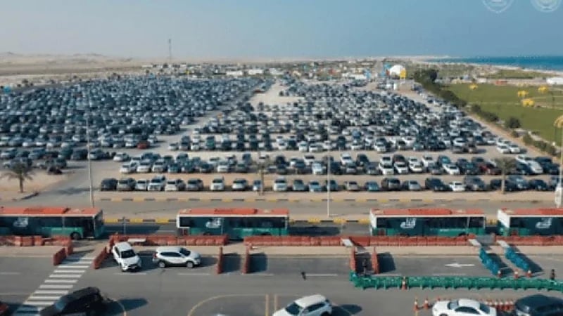 بالفيديو.. الجماهير تتدفق عبر منفذ سلوى لحضور نهائي كأس العالم غدًا