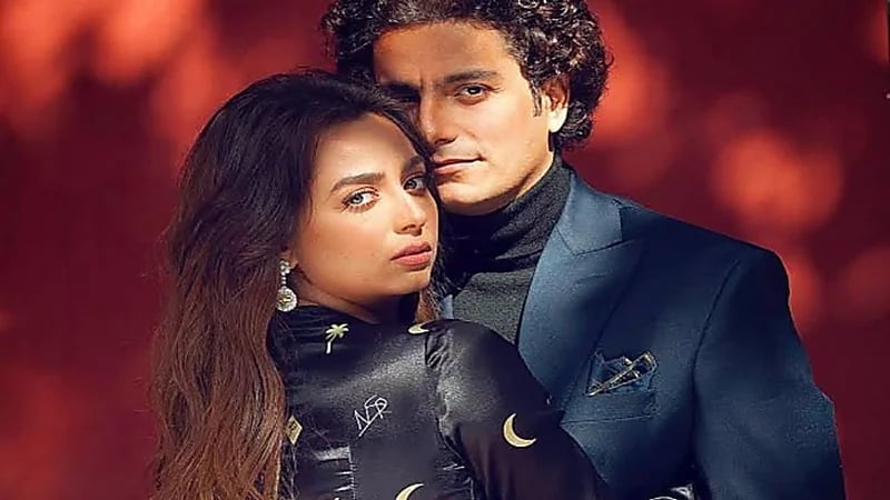 شاهد.. هبة مجدي تؤدي مناسك العمرة برفقة زوجها 