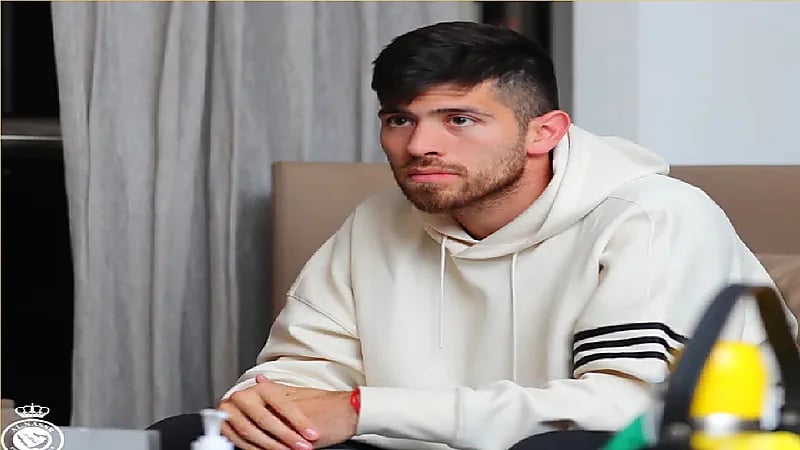 موعد أولى مشاركات روسي مع النصر