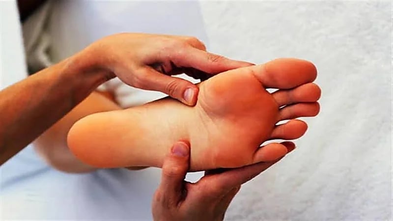 استشاري: حرارة القدمين قد تؤثر على جودة النوم وتسبب أرق