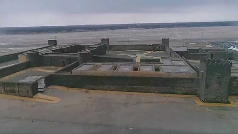 فيديو..جولة داخل قصر الملك عبدالعزيز المخصص لاستراحته في المويه