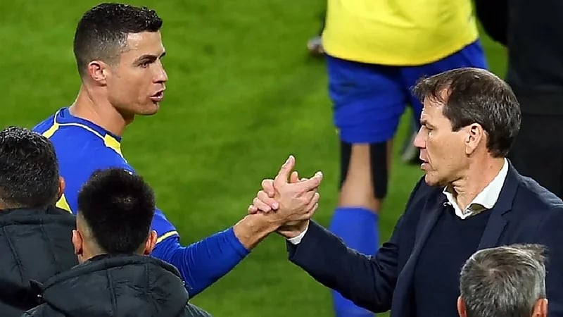 رونالدو يوجه رسالة لـ"جارسيا" بعد رحيله عن النصر