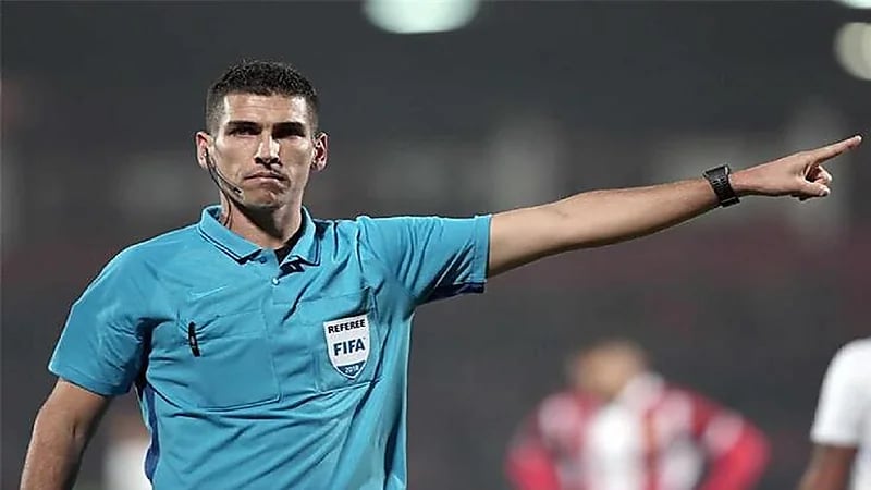 طاقم تحكيم أجنبي يقود مواجهة الاتحاد والفيحاء