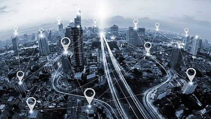 كاميرات مراقبة تتجسس على النساء بأمريكا