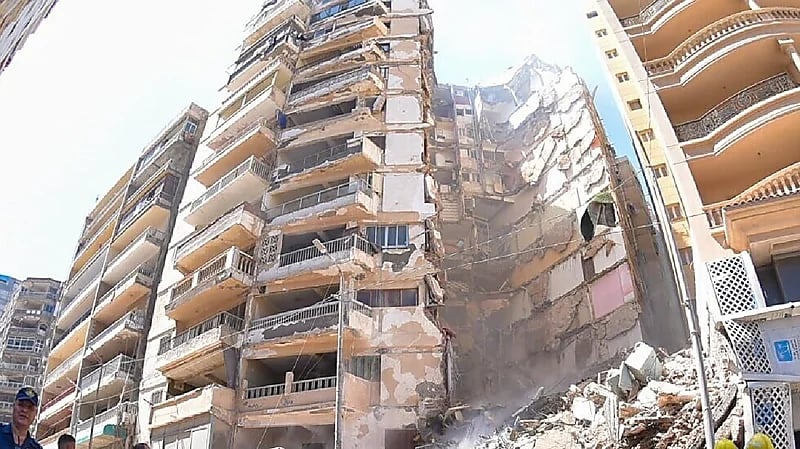 القبض على المقاول المسؤول عن انهيار عقار الإسكندرية