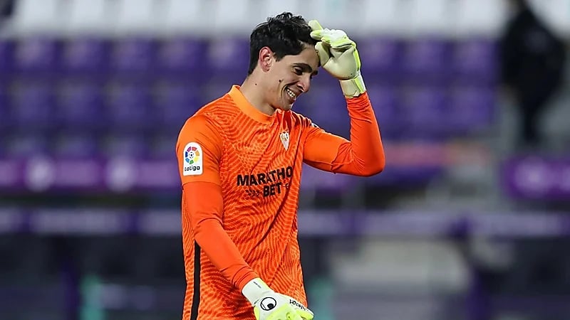 باريس سان جيرمان يعرض 12 مليون يورو لضم ياسين بونو