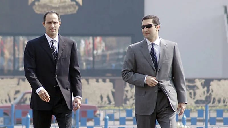 قرار عاجل بشأن منع جمال وعلاء مبارك من الترشح للمناصب بمصر