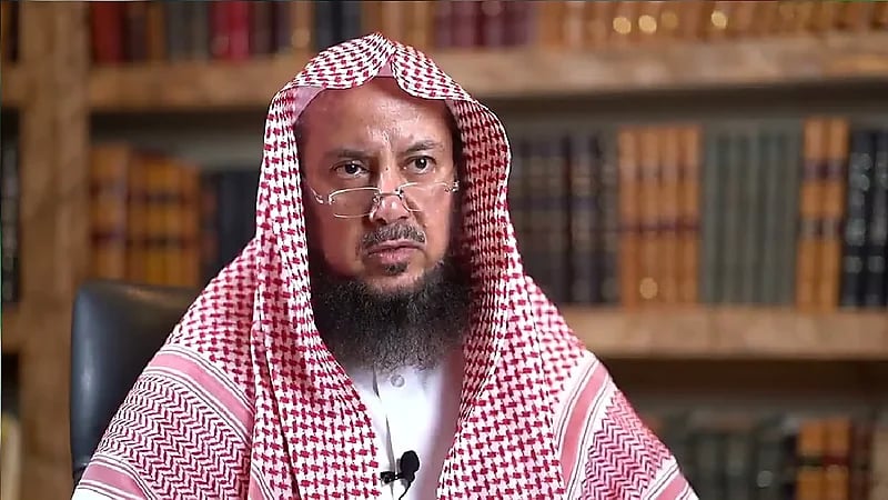 حكم إخفاء الفتاة مرض تعالجت منه عن خطيبها.. فيديو