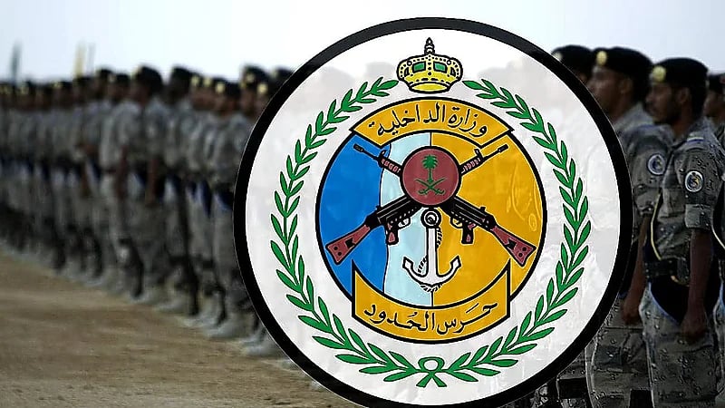 القبض على 4 مخالفين لتهريبهم 111500 قرص خاضع لتنظيم التداول الطبي