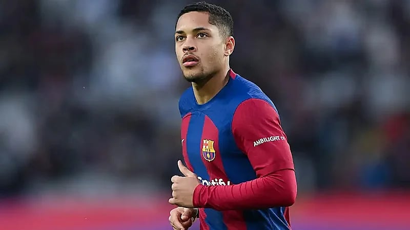 زوجة فيتور روكي تُشعل مواقع التواصل بعد خسارة برشلونة أمام جيرونا