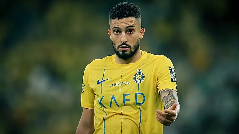 محترف النصر يخضع لعملية جراحية .. صورة