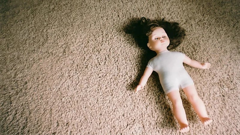 مصرية تطلب الخلع من زوجها بسبب "دمية"