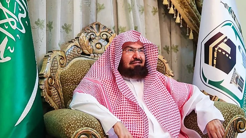 السديس يحذر من رفع الصوت عند قبر النبي ويحث على الصلاة عليه ﷺ