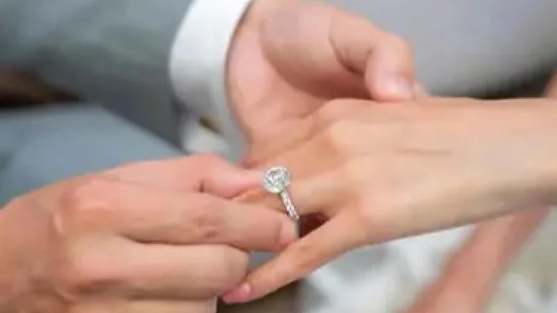 محتال يتزوج 8 فتيات في وقت واحد