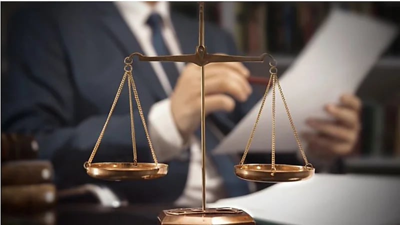 تأجيل محاكمة معلم متهم باغتصاب تلميذاته بسبب غياب الدفاع