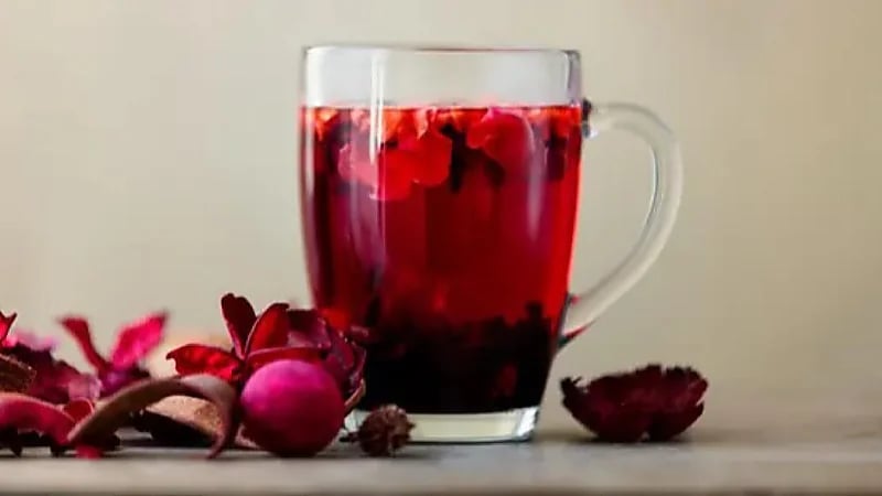 الخضيري يوضح الفرق بين الكركديه الحار والبارد لمرضي الضغط .. فيديو