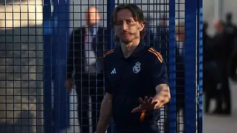 ألونسو يحسم مصير مودريتش ويطلب استمراره مع مدريد