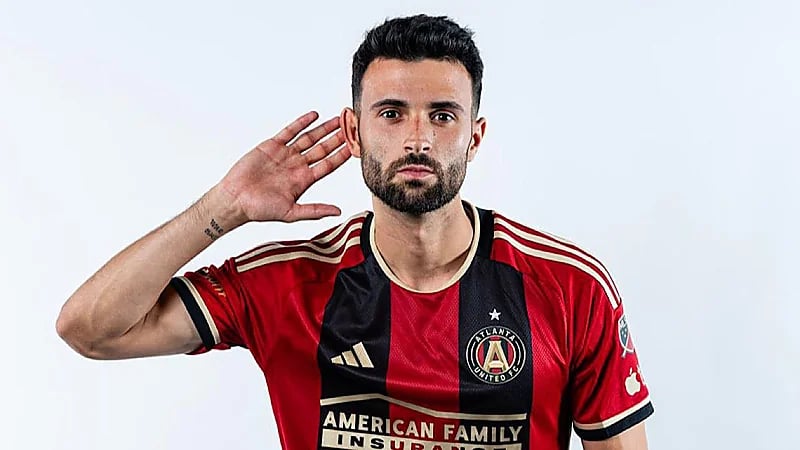 عرض إماراتي لضم لاعب أتلانتا الأمريكي بيدرو أمادور