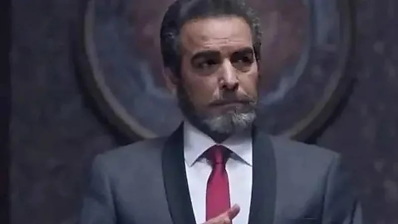 أحمد عبد العزيز يثير الجدل بتجاهله لحليمة بولند