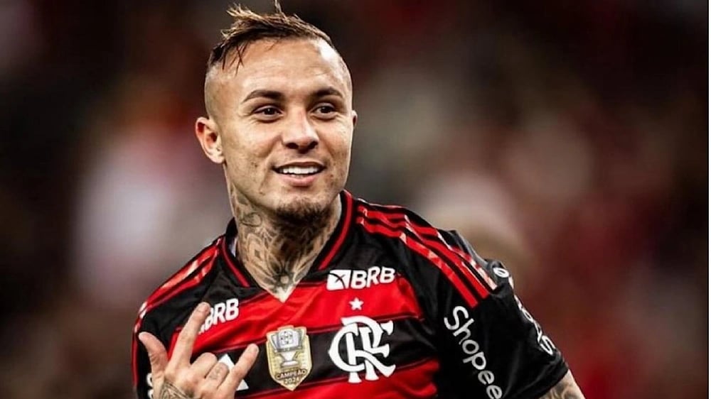 إيفرتون سيبولينيا يقترب من الرحيل عن فلامنغو ويضع دوري روشن ضمن أولوياته