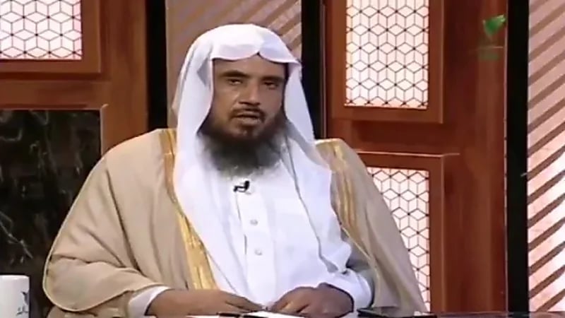 بالفيديو.. الخثلان يوضح حكم مساعدة الطلاب بدرجة أو درجتين