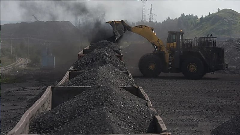 بريطانيا تتخلى عن شعاراتها وتبني أول منجم فحم منذ 30 عام