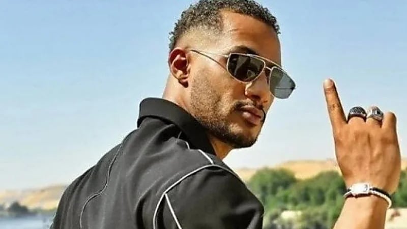 "بفلوسي هشتري التاريخ" .. تفاصيل خلاف محمد رمضان مع فنان مصري