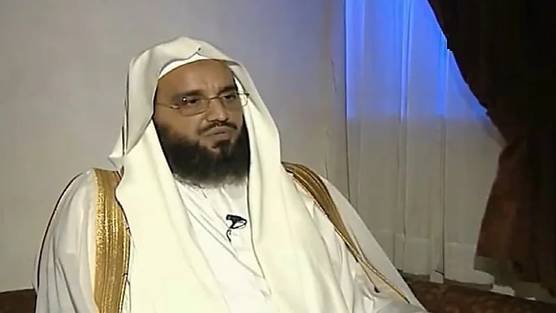 سراج الزهراني يوضح تفاصيل لقائه بمجموعة تُكفِّر الملك فهد وانفعالهم عليه بعد رفضه الأمر