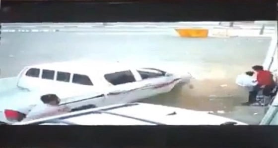 بالصور.. التعرف على مرتكب عملية الدهس أمام محل تجاري برنية