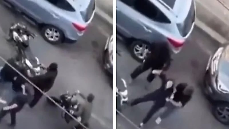 شاهد.. سحل واختطاف فتاة إيرانية من قبل عناصر نظام الملالي