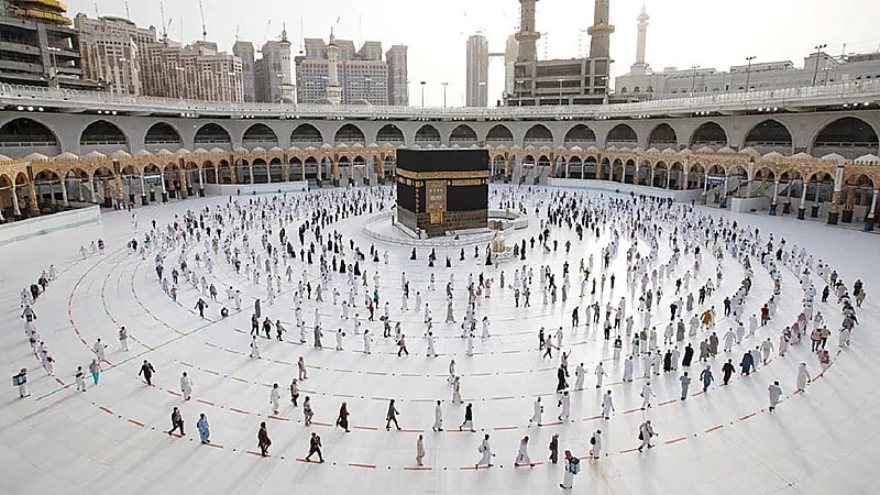 تحديث إجراءات الدخول للقادمين إلى المملكة لأداء العمرة