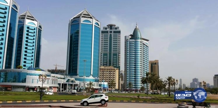 فتاة تسقط من علوّ شاهق في الإمارات